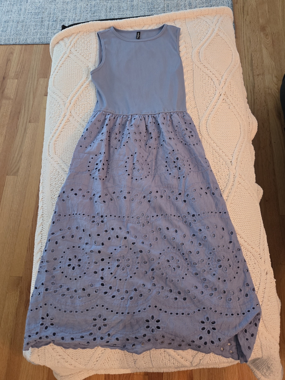 Women's Sleeveless Eyelet Midi Dress S